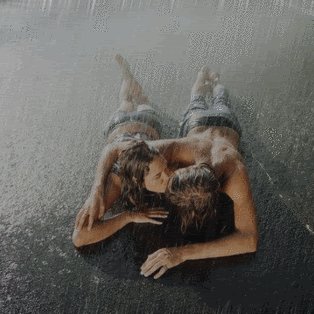 rainkiss.gif (rainkiss.gif)